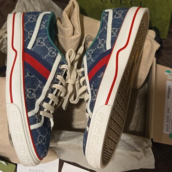 Gucci Multicolor Sneakers with Green and Red Accents - Picture 5 of 14